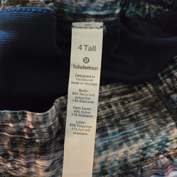 Lululemon Hotty Hot Short *Long 4" - 4Tall - Picture 6 of 7